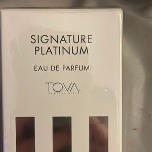 Signature platinum EAU DE PARFUM